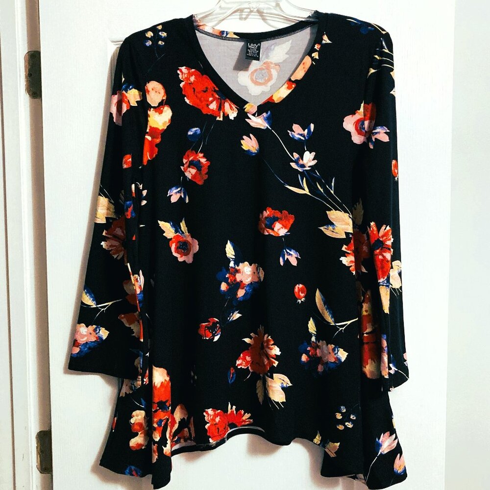 Women's L-XL Lildy Navy Flowered Handkerchief Hem Tunic